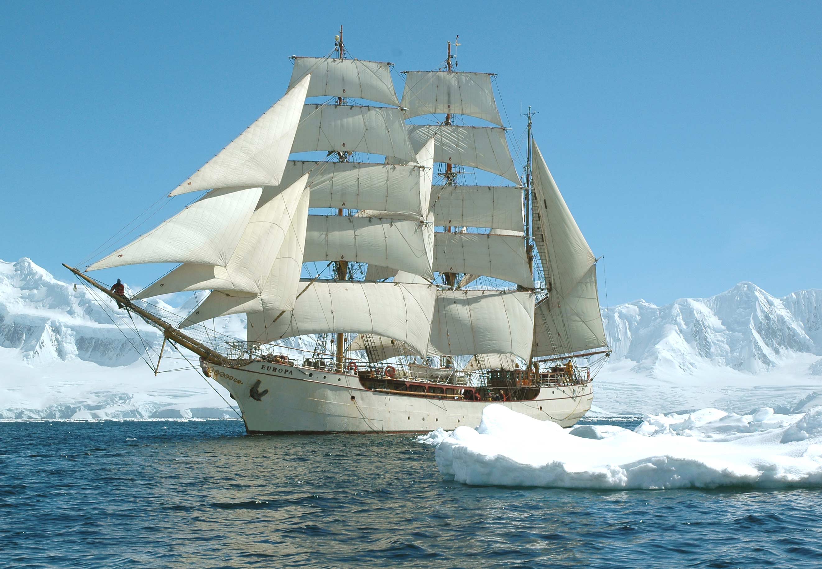 Красивые корабли картинки. Барк Европа. Норвежский парусник Sorlandet. Красивый корабль. Корабль в море.