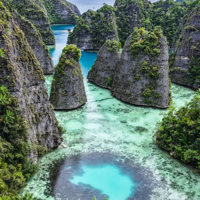Misool Balbulol lagoon